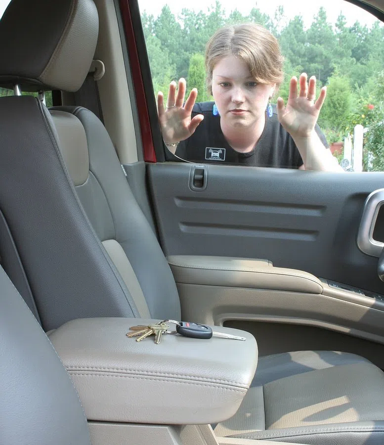 Logan Locksmith Shop Baltimore, MD 410-275-5640 - locked-keys-in-car